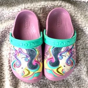 girls CROCS size 12 🎀✨